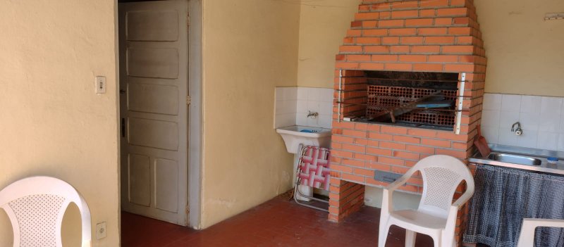 Ótima Casa centro de Pelotas, localização privilegiada próximo Hospital Clinicas Rua Marechal Deodoro Pelotas - 