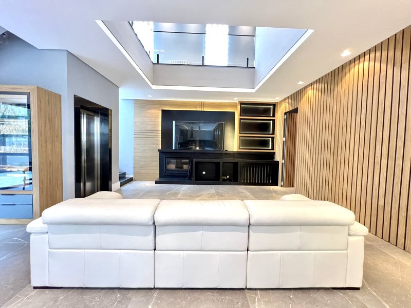R$ 5.300.000 - EXCLUSIVIDADE - MAGNÍFICA CASA À BEIRA MAR - 400M2 - 4 SUÍTES Avenida Paraguassú  Xangri-lá - 