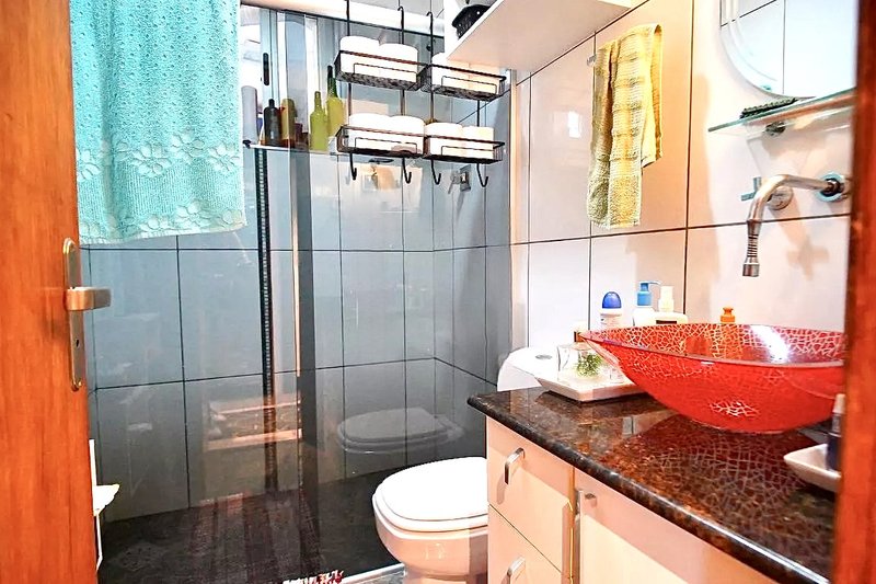R$ 290.000 - ÓTIMA LOCALIZAÇÃO - APARTAMENTO REFORMADO - 41M2 - 1 DORM - 1 VAGA Rua Eça de Queiroz Porto Alegre - 