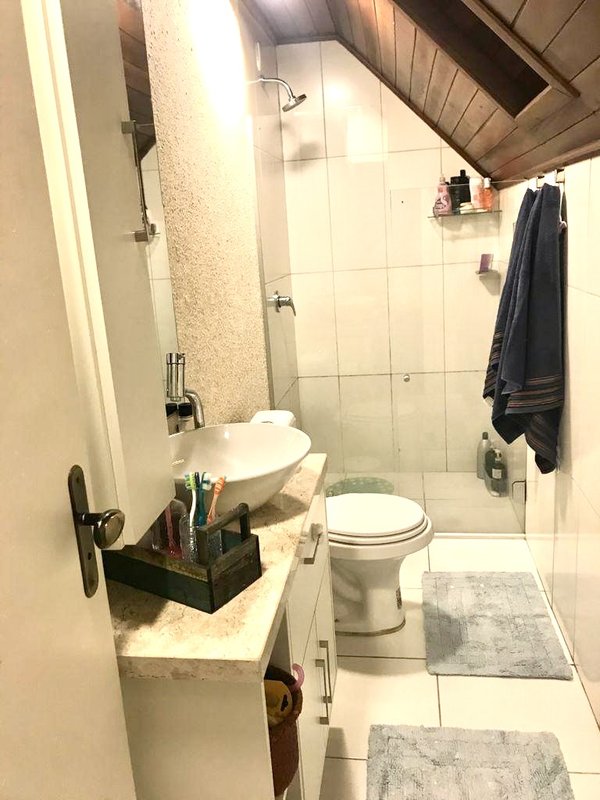 R$ 980.000 - LINDA CASA EM CONDOMÍNIO - 109M2 - 4 SUÍTES - SACADAS - 3 VAGAS Rua João Baldasso Canela - 