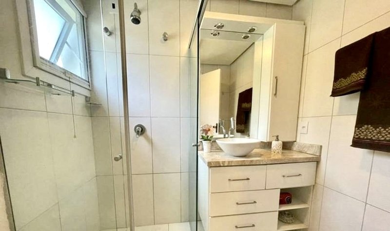 R$ 980.000 - LINDA CASA EM CONDOMÍNIO - 109M2 - 4 SUÍTES - SACADAS - 3 VAGAS Rua João Baldasso Canela - 