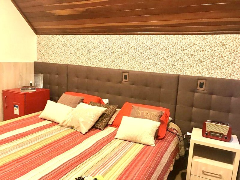 R$ 980.000 - LINDA CASA EM CONDOMÍNIO - 109M2 - 4 SUÍTES - SACADAS - 3 VAGAS Rua João Baldasso Canela - 