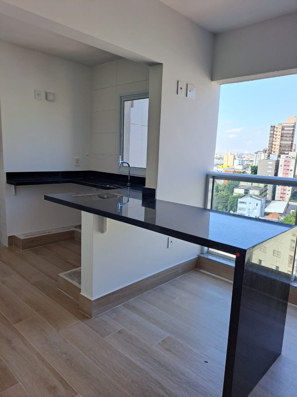Lindo apartamento de 82m² na Avenida Senador Roberto Simonsen - São Caetano do Sul - 