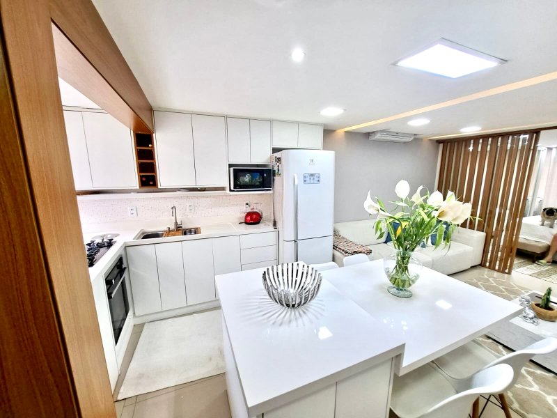 R$ 299.000 - EXCELENTE STUDIO - TOTALMENTE MOBILIADO - 44M2 - 1 VAGA - ÓTIMA LOCALIZAÇÃO - Porto Alegre - 