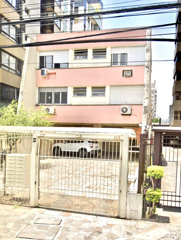 R$ 299.000 - EXCELENTE STUDIO - TOTALMENTE MOBILIADO - 44M2 - 1 VAGA - ÓTIMA LOCALIZAÇÃO - Porto Alegre - 