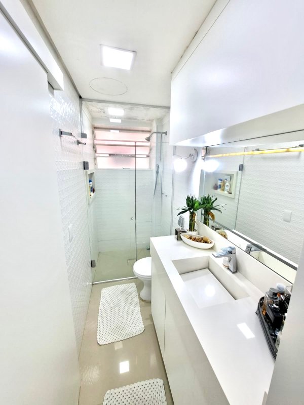 R$ 299.000 - EXCELENTE STUDIO - TOTALMENTE MOBILIADO - 44M2 - 1 VAGA - ÓTIMA LOCALIZAÇÃO - Porto Alegre - 