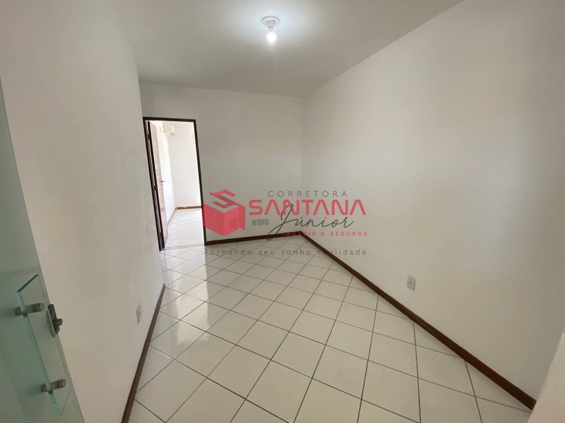 Apartamento nascente, a um minuto da Estrada do Coco. (INDISPONÍVEL) Rua Esmeraldina Maria da Conceição Oliveira Lauro de Freitas - 