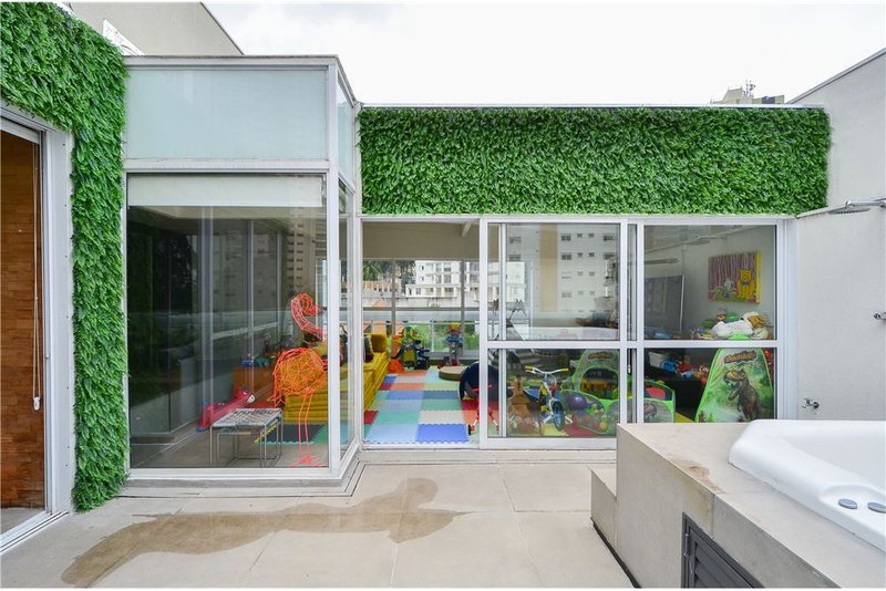 Cobertura Duplex de Luxo com 3 suítes 270m² Itanhatim São Paulo - 