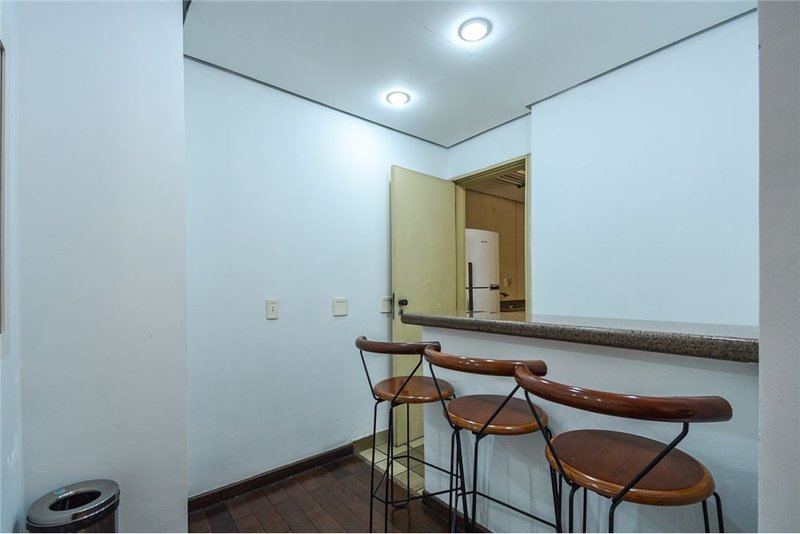 Apartamento em Moema com 103m² Juquis São Paulo - 