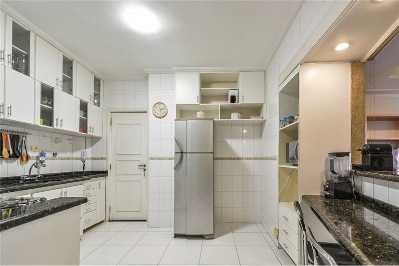 Apartamento em Pinheiros com 113m² Teodoro Sampaio São Paulo - 