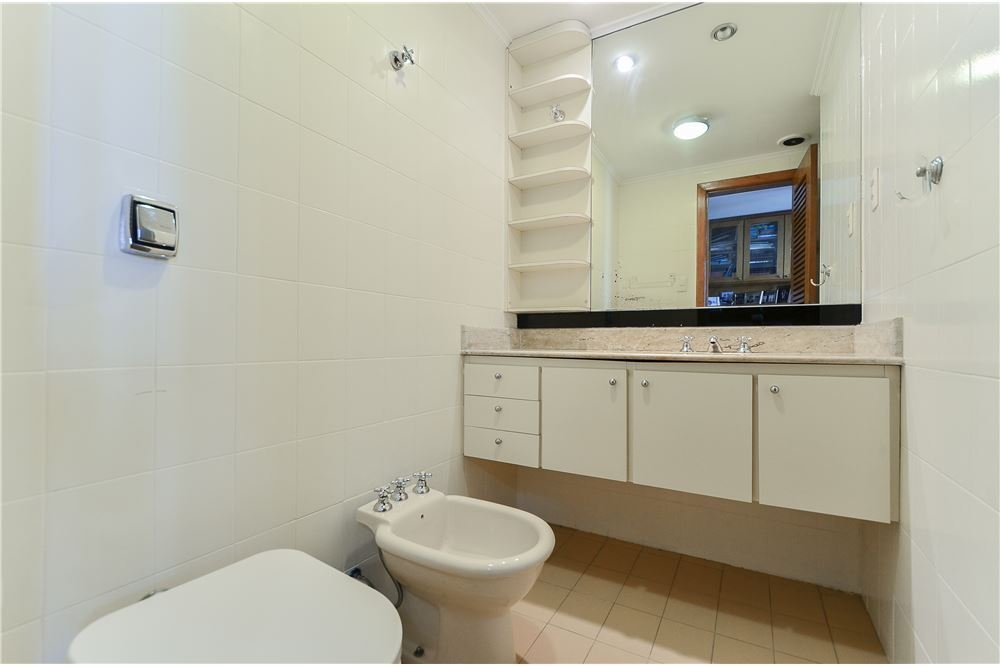 Apartamento à venda com 3 quartos, 162m² - Foto 31