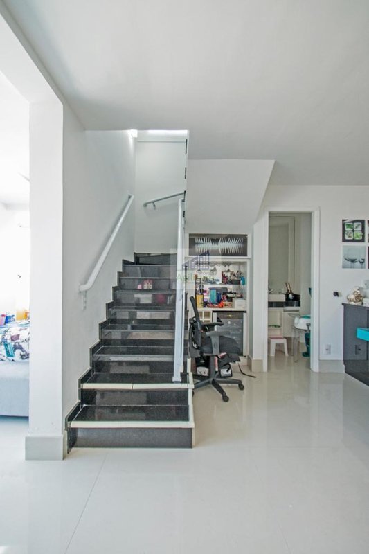APARTAMENTO Á VENDA EM CAMPO BELO COM 2 DORMITÓRIOS Rua Antônio de Macedo Soares São Paulo - 