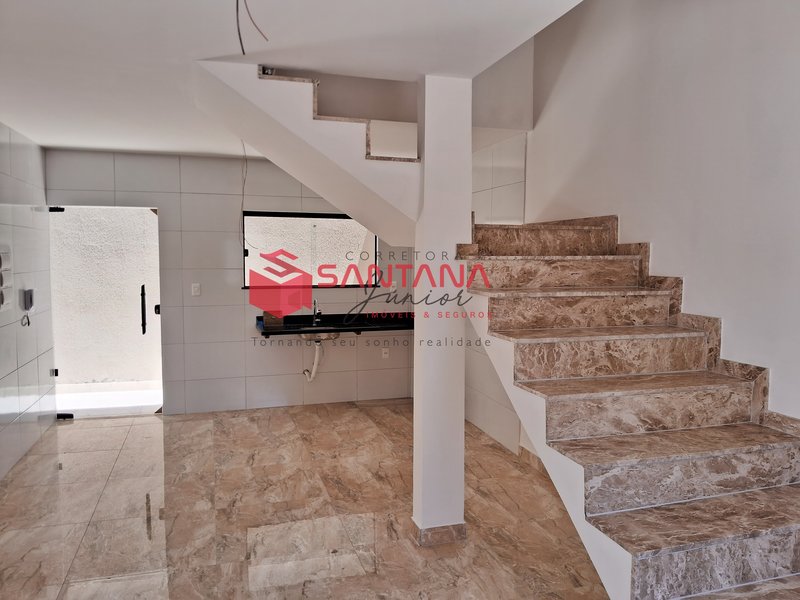 LANÇAMENTO. Casa para venda 3 suítes e um quarto térreo.(INDISPONÍVEL) Rua Marília Tereza dos Santos Lauro de Freitas - 
