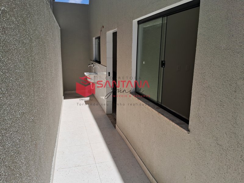 LANÇAMENTO. Casa para venda 3 suítes e um quarto térreo.(INDISPONÍVEL) Rua Marília Tereza dos Santos Lauro de Freitas - 