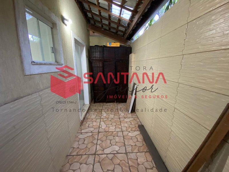 Casa com 4 quartos, semimobiliada em Abrantes. (INDISPONÍVEL) Rua Lagoa Branca Camaçari - 