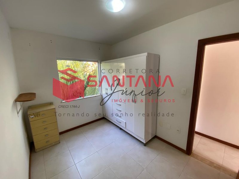 Casa com 4 quartos, semimobiliada em Abrantes. (INDISPONÍVEL) Rua Lagoa Branca Camaçari - 