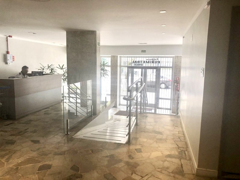 R$ 440.000 - ÓTIMO APARTAMENTO - DE FRENTE - 86M2 - 3 DORM - 1 VAGA - VISTA PANORÂMICA Rua Sarmento Leite Porto Alegre - 