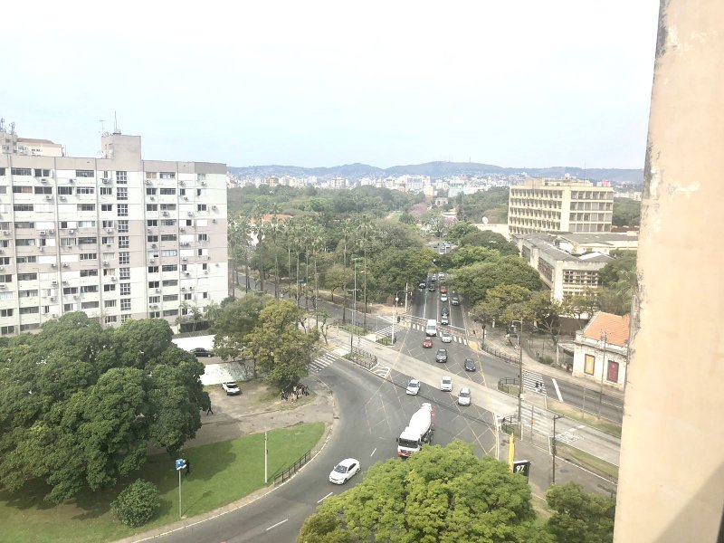 R$ 440.000 - ÓTIMO APARTAMENTO - DE FRENTE - 86M2 - 3 DORM - 1 VAGA - VISTA PANORÂMICA Rua Sarmento Leite Porto Alegre - 