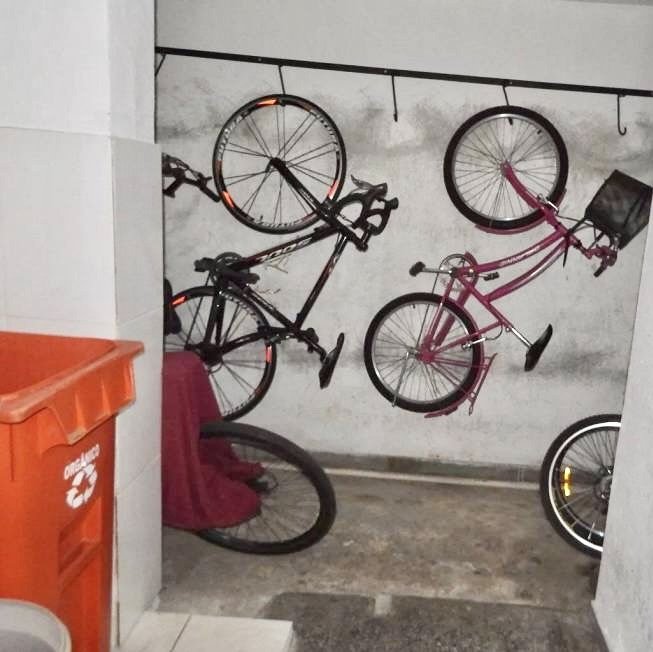 R$ 440.000 - ÓTIMO APARTAMENTO - DE FRENTE - 86M2 - 3 DORM - 1 VAGA - VISTA PANORÂMICA Rua Sarmento Leite Porto Alegre - 