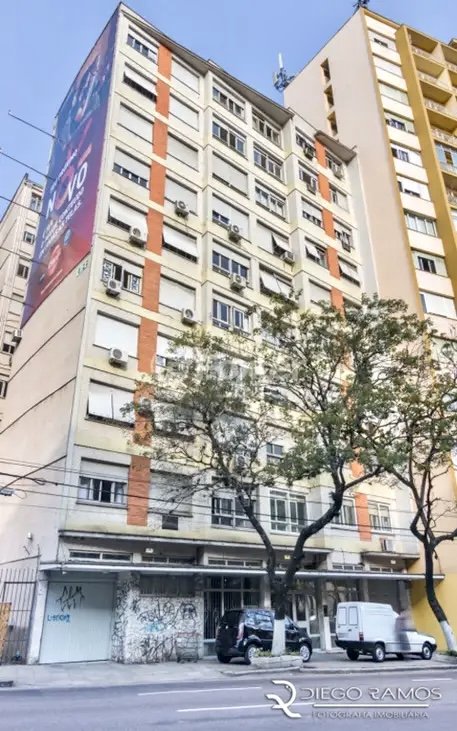 R$ 440.000 - ÓTIMO APARTAMENTO - DE FRENTE - 86M2 - 3 DORM - 1 VAGA - VISTA PANORÂMICA Rua Sarmento Leite Porto Alegre - 