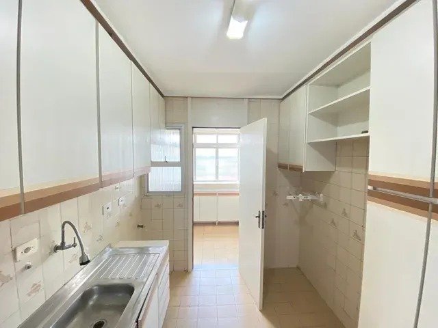 Apartamento à venda com 2 quartos, 64m² - Foto 3