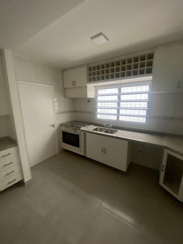 Casa á venda 3 quartos, Vila Mariana, São Paulo - R$ 1.57 mi Rua Embuaçu São Paulo - 