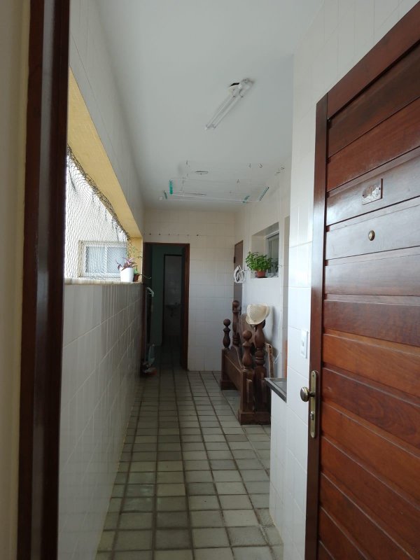 Apartamento de 3 Suites , com 180 Mts2, perto da praia no bairro de Manaira em João Pessoa  João Pessoa - 