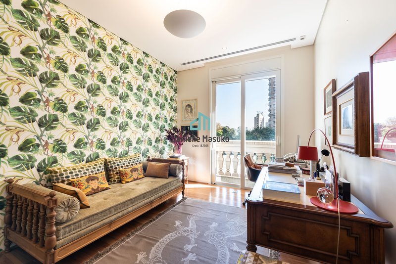 Belíssimo apartamento localizado numa das ruas mais elegantes e desejadas do Jardim Europa  São Paulo - 