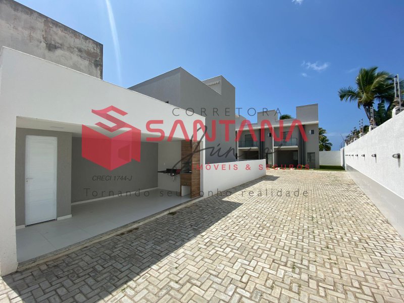 Casa em condomínio, dois quartos e uma suíte. Última unidade.(INDISPONÍVEL) Rua A Camaçari - 