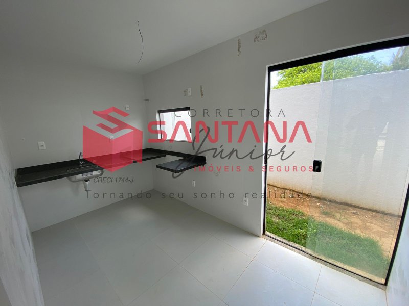 Casa em condomínio, dois quartos e uma suíte. Última unidade.(INDISPONÍVEL) Rua A Camaçari - 