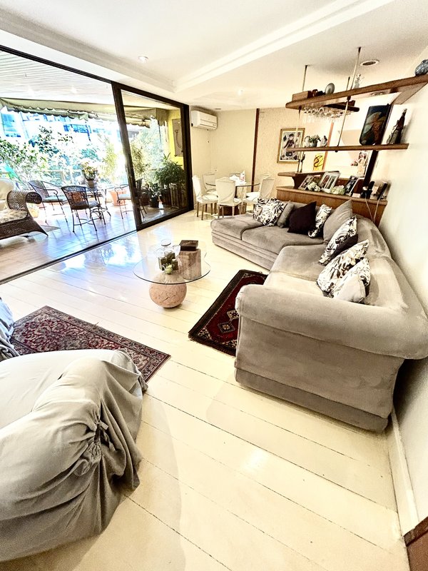 Apartamento com planta diferenciada no Jardim Oceânico - Rio de Janeiro - 