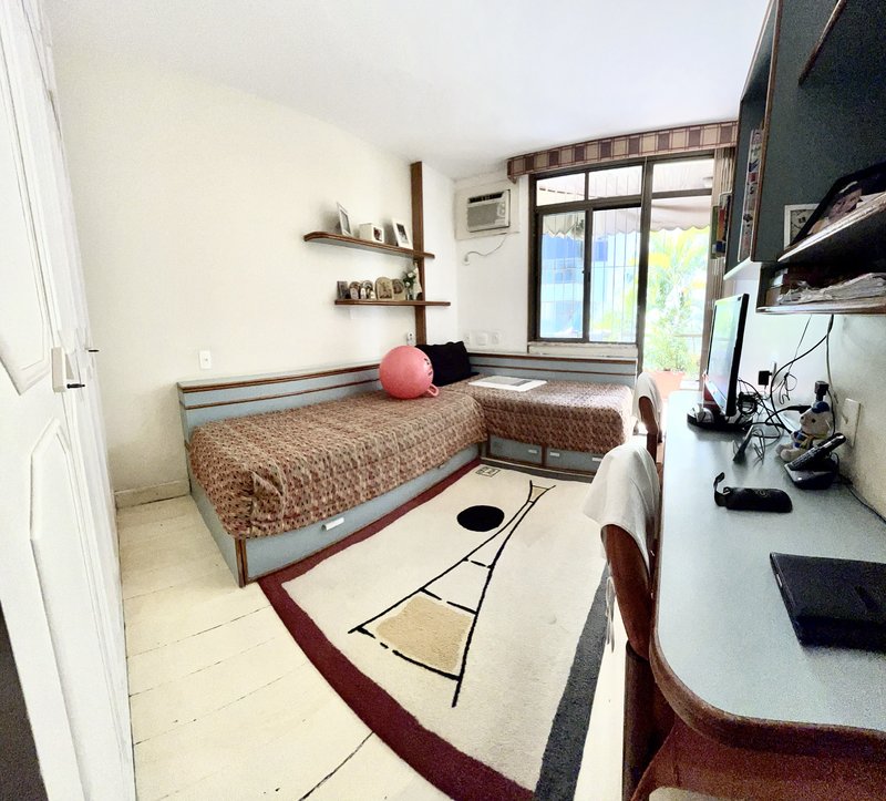 Apartamento com planta diferenciada no Jardim Oceânico - Rio de Janeiro - 