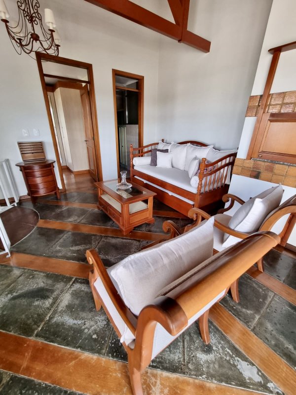 R$ 1.790.000 - RUA TORTA - LINDA COBERTURA - 188M2 - MOBILIADA - 3 DORM - 2 VAGAS Avenida Borges de Medeiros Gramado - 