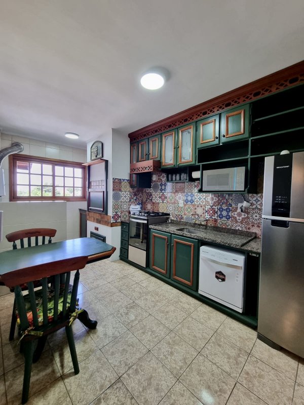 R$ 1.790.000 - RUA TORTA - LINDA COBERTURA - 188M2 - MOBILIADA - 3 DORM - 2 VAGAS Avenida Borges de Medeiros Gramado - 