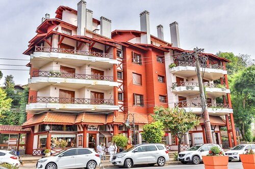 R$ 1.790.000 - RUA TORTA - LINDA COBERTURA - 188M2 - MOBILIADA - 3 DORM - 2 VAGAS Avenida Borges de Medeiros Gramado - 