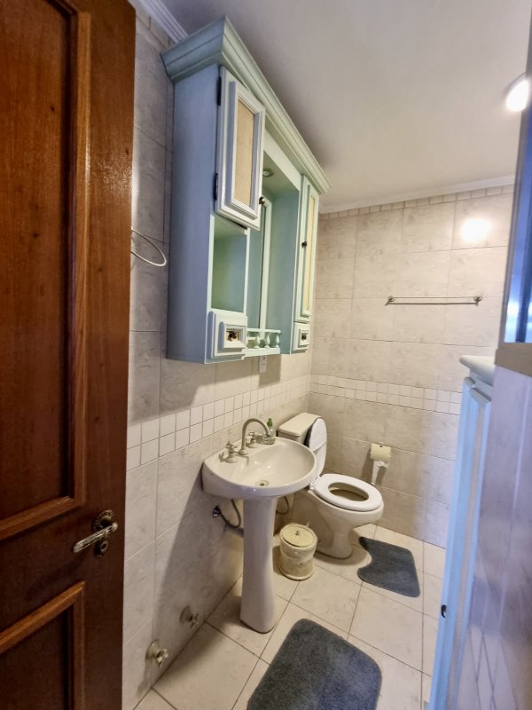 R$ 1.790.000 - RUA TORTA - LINDA COBERTURA - 188M2 - MOBILIADA - 3 DORM - 2 VAGAS Avenida Borges de Medeiros Gramado - 