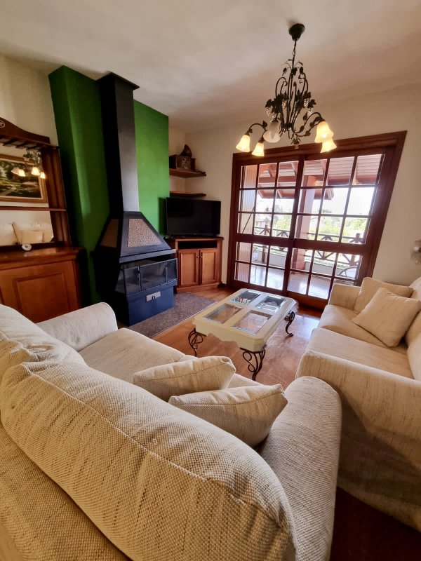 R$ 1.790.000 - RUA TORTA - LINDA COBERTURA - 188M2 - MOBILIADA - 3 DORM - 2 VAGAS Avenida Borges de Medeiros Gramado - 