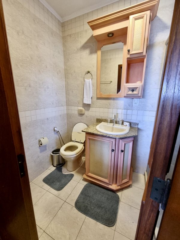 R$ 1.790.000 - RUA TORTA - LINDA COBERTURA - 188M2 - MOBILIADA - 3 DORM - 2 VAGAS Avenida Borges de Medeiros Gramado - 