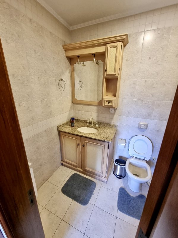 R$ 1.790.000 - RUA TORTA - LINDA COBERTURA - 188M2 - MOBILIADA - 3 DORM - 2 VAGAS Avenida Borges de Medeiros Gramado - 