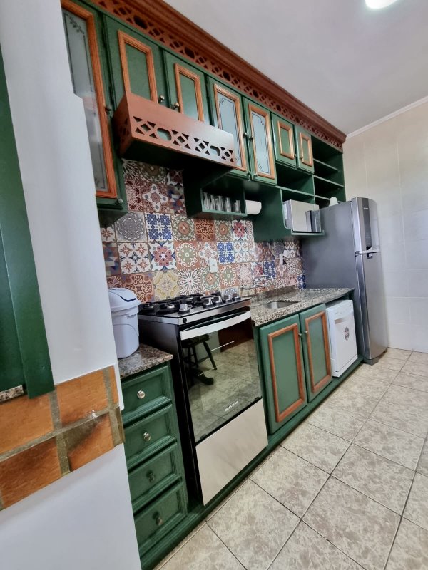 R$ 1.790.000 - RUA TORTA - LINDA COBERTURA - 188M2 - MOBILIADA - 3 DORM - 2 VAGAS Avenida Borges de Medeiros Gramado - 