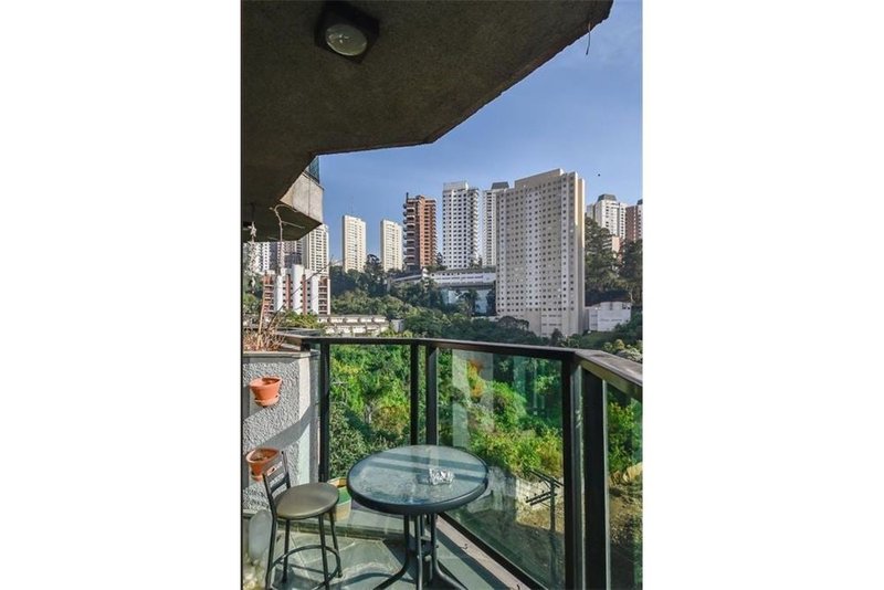 Apartamento em Santo Amaro com 2 dormitórios 97m² do Simbolo São Paulo - 