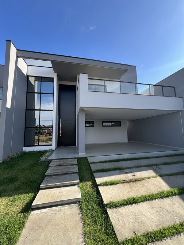 Sobrado Novo em Timbó, 2 Suítes + 1 Suíte Master, Bairro das Capitais! - Timbó - 