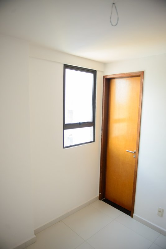 Apartamento em Tambau com 158 mts2 , 4 Suites , varanda e 2 vagas de garageml  em Tambau  João Pessoa - 
