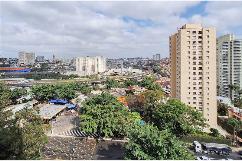 Apartamento no Edifício Tupassaretana com 146m² José Ramon Urtiza São Paulo - 