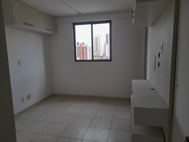 Apartamento em Manaira com 3 Quartos,  2 Suites,  2 Vagas de garagem.Sala grande, varanda  João Pessoa - 