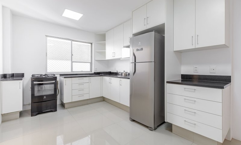 Apartamento de 143m², 4 quartos, Lagoa, Rio de Janeiro Rua Ministro Armando de Alencar Rio de Janeiro - 