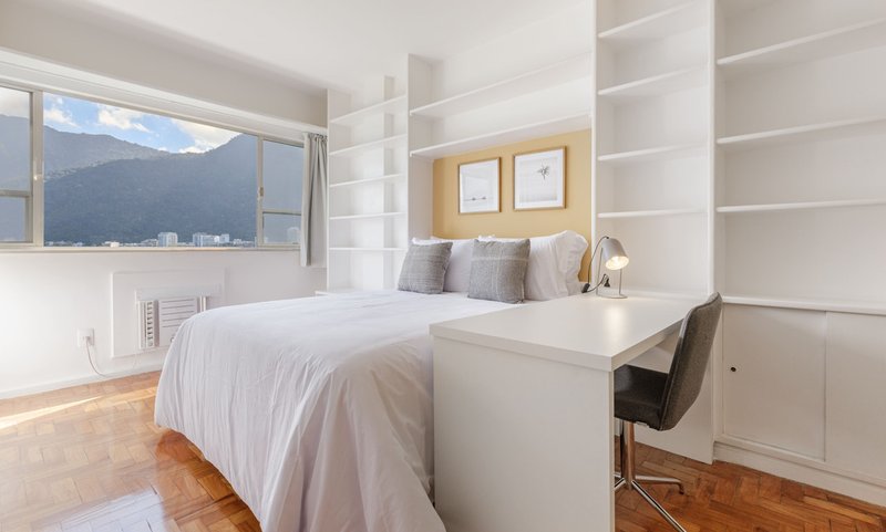 Apartamento de 143m², 4 quartos, Lagoa, Rio de Janeiro Rua Ministro Armando de Alencar Rio de Janeiro - 