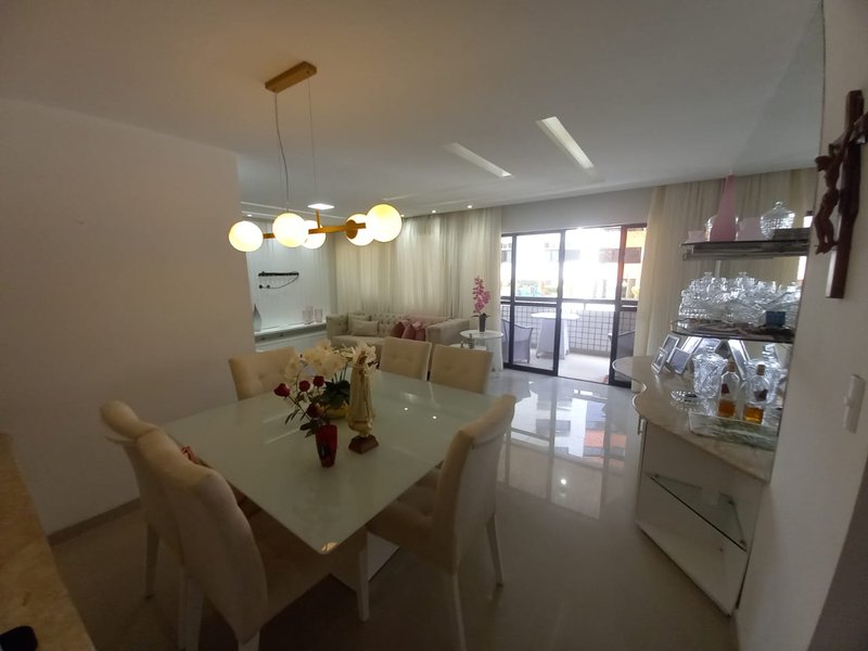 115m², 3 quartos/1suíte, 1 vaga de garagem coberta, varanda, dependência completa, piso em Rua João Eugênio de Lima Recife - 