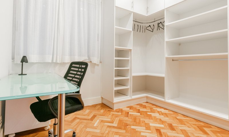 Apartamento para aluguel com 255 metros quadrados com 3 quartos em Arpoador Rua Joaquim Nabuco Rio de Janeiro - 