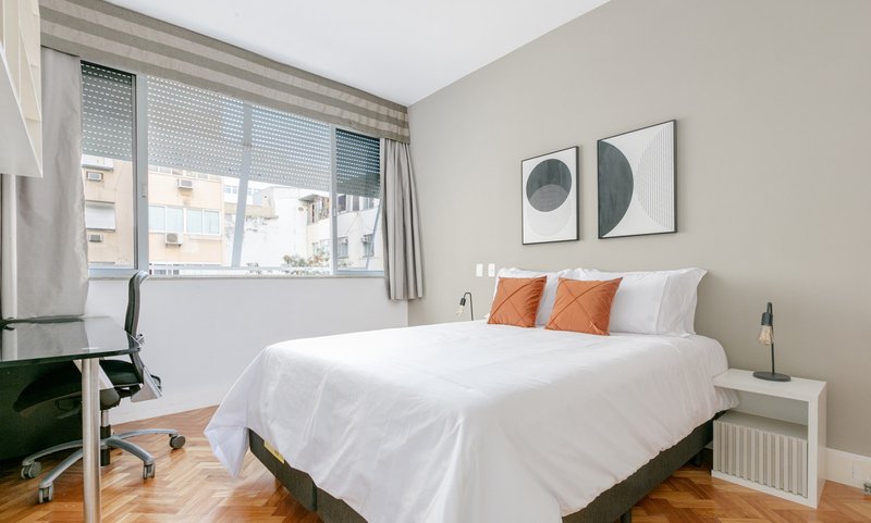 Apartamento para aluguel com 255 metros quadrados com 3 quartos em Arpoador Rua Joaquim Nabuco Rio de Janeiro - 